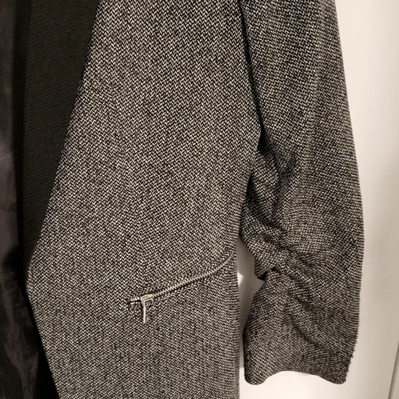 Tweed Blazer - Picture 3 of 3